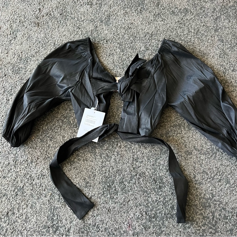 Revolve hosbjerg elora tie back buckle crop top party - Picture 6 of 15